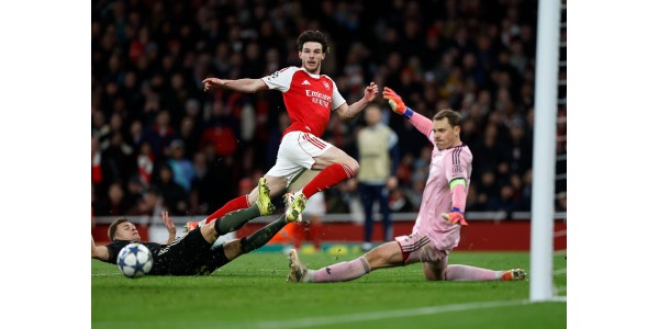 Arsenals femte seier på rad i Champions League